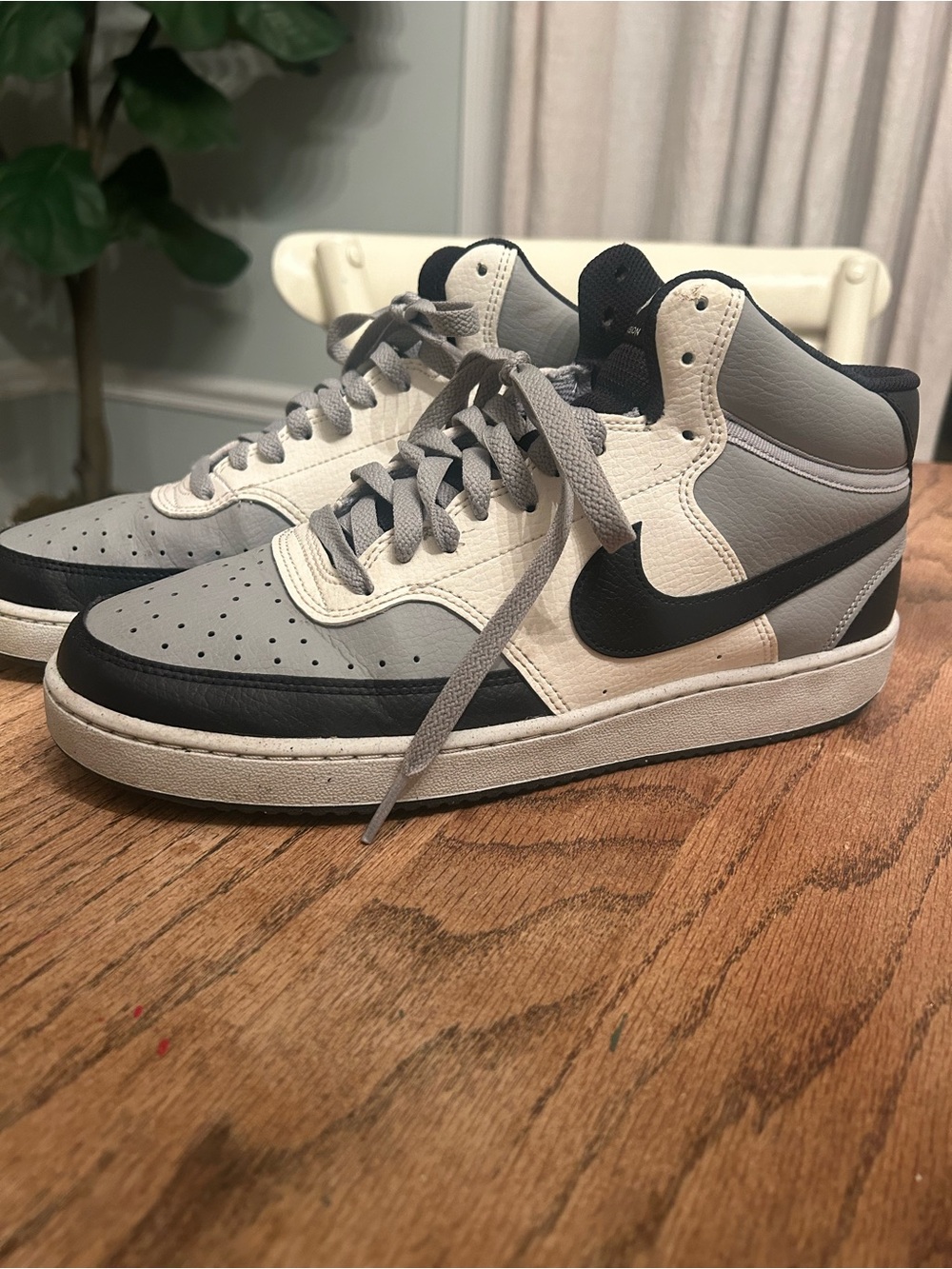 Nike Men’s Mid-Top Court Vision Sneakers - Grey/Black/white